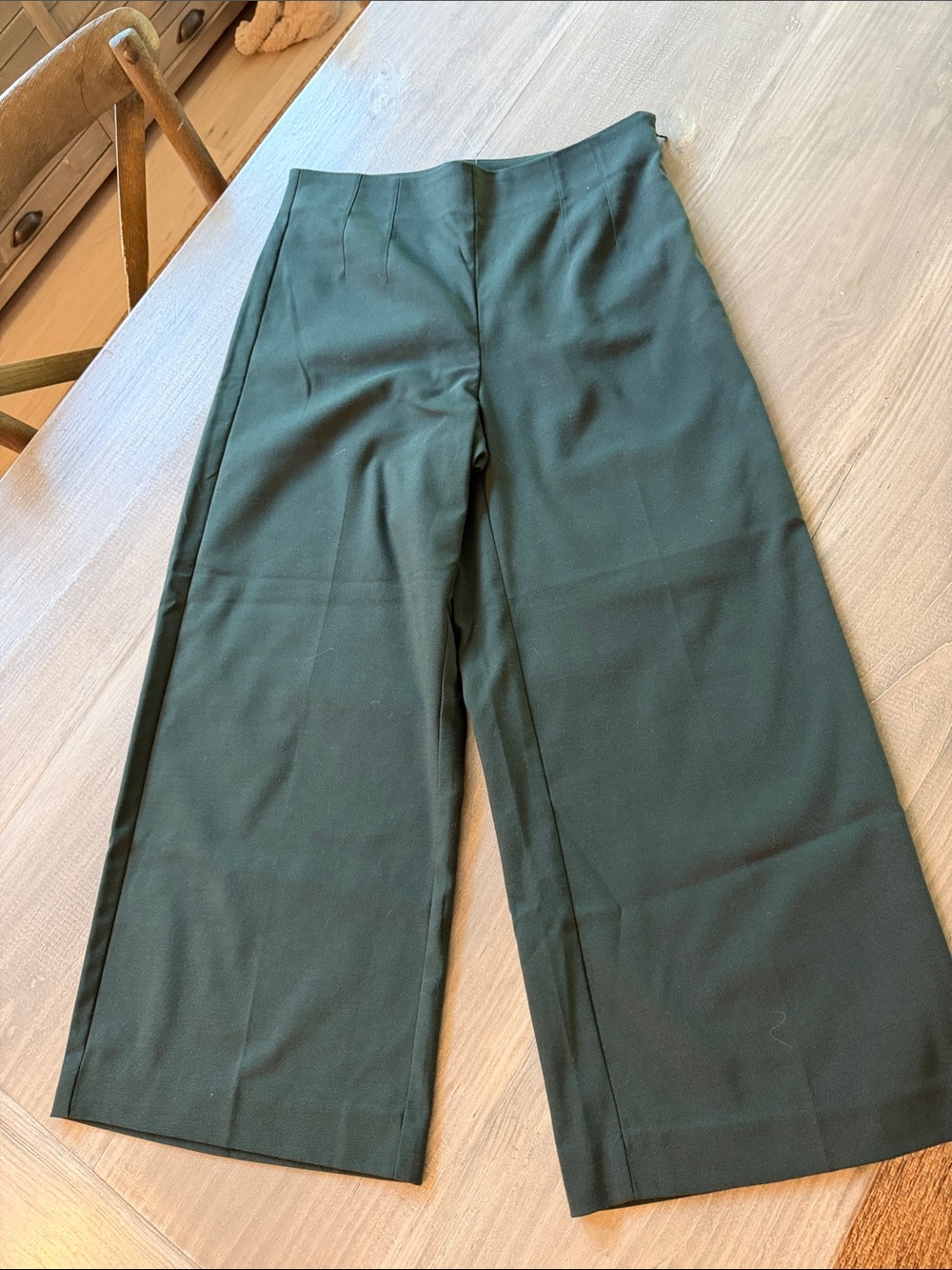 LOFT Dark Green Wide-Leg Cropped Pants
